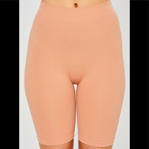 Seamless Active Short - Picture 4 of 4